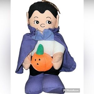 Vintage Soft Things Vampire Dracula Plush Halloween Stuffed Toy Decor 8”